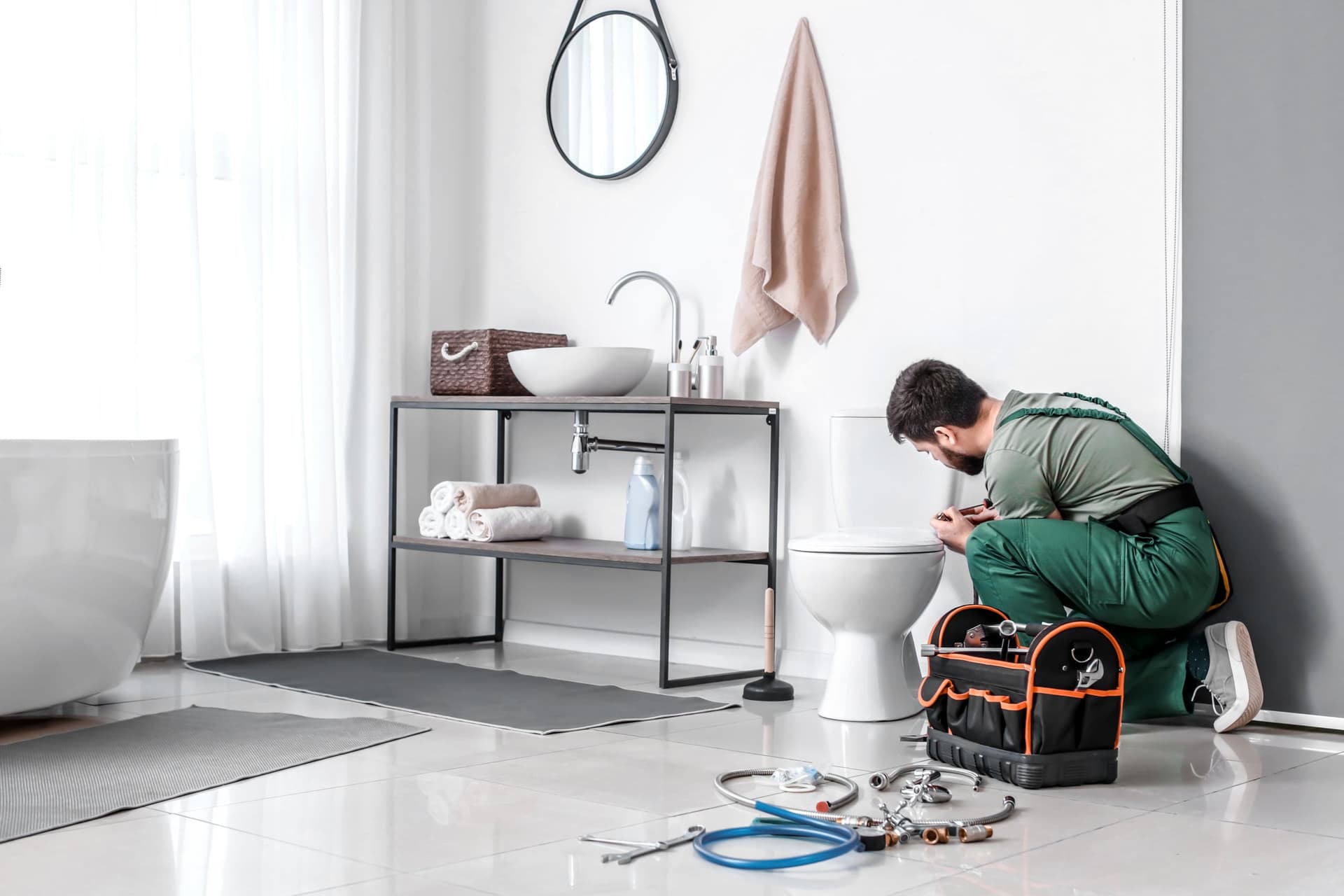 Small Bathroom Renovation Ideas That Actually Improve Storage And Daily Flow