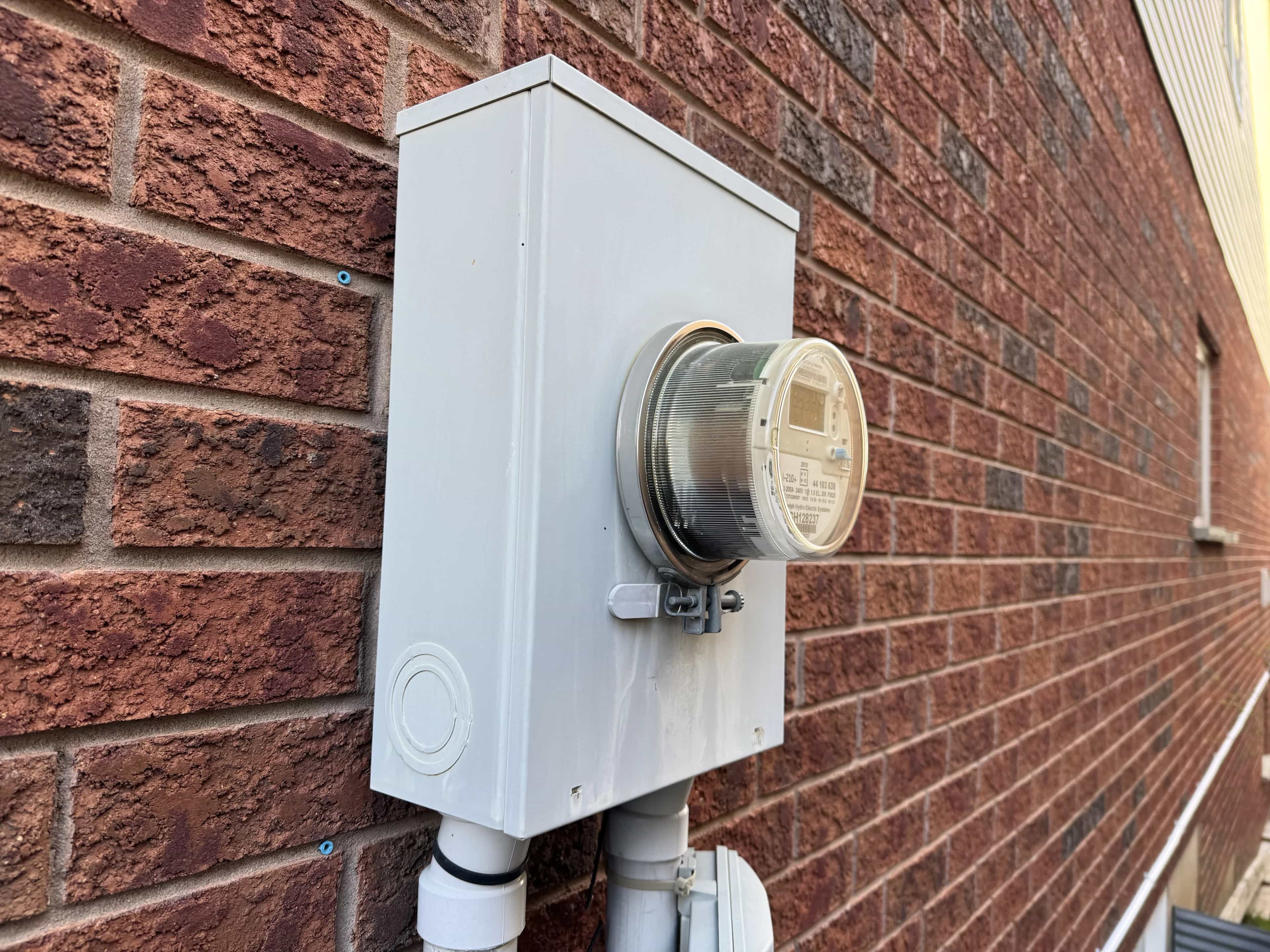Ontario Hydro Bills Shift to Summer Time-of-Use Rates on May 1 — Here's How to Adjust Your Usage and Save
