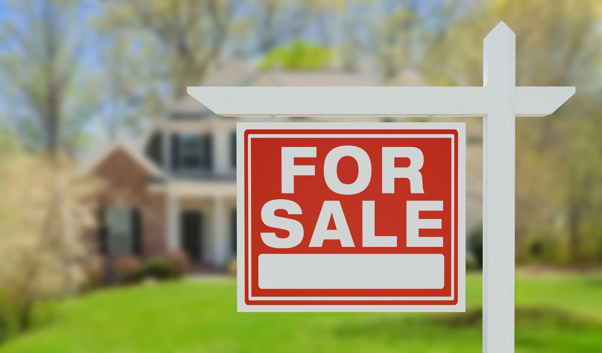 Canadian Home Prices Post First Monthly Gain Since November 2024 as Inventory Falls to 4.7 Months
