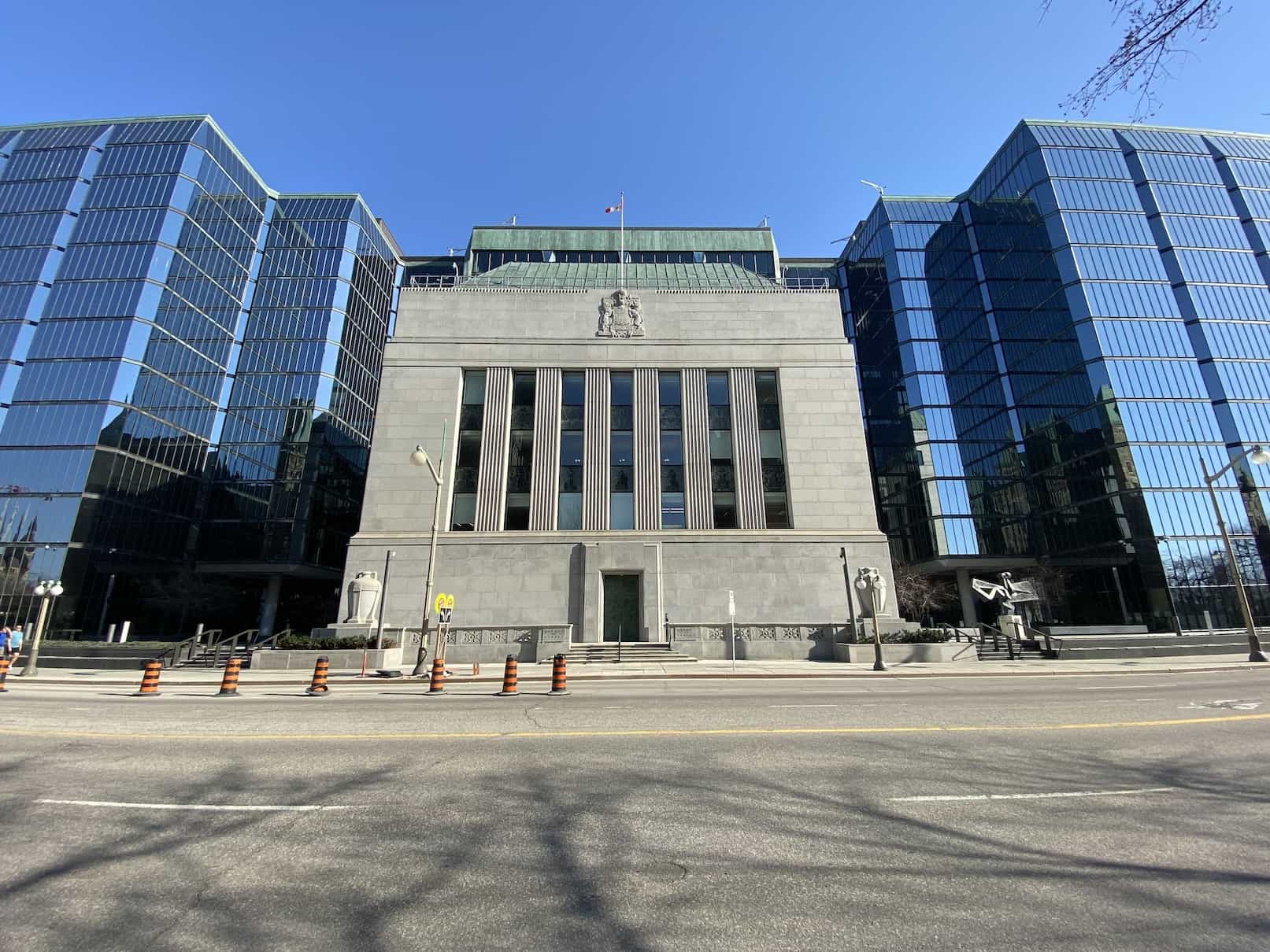 Bank of Canada Holds at 2.25% and Warns Consecutive Rate Hikes Possible If Oil Prices Keep Pushing Inflation Higher