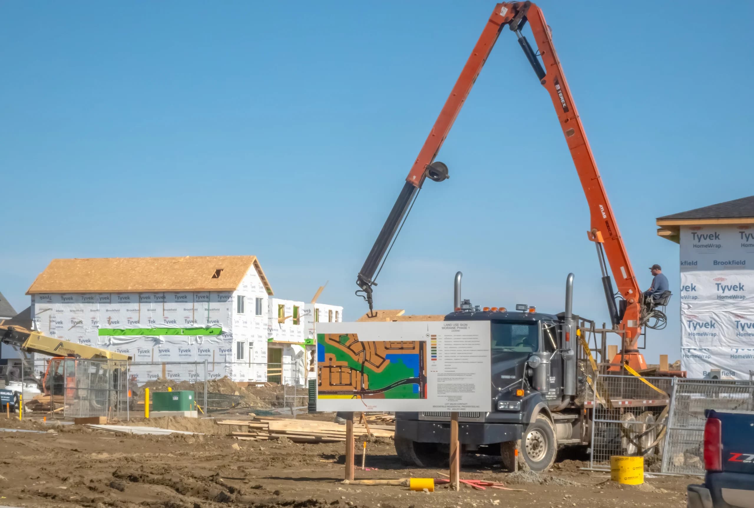Ottawa's $1.7B Housing Supply Law Funds Ontario's 5% HST Relief on New-Home Purchases