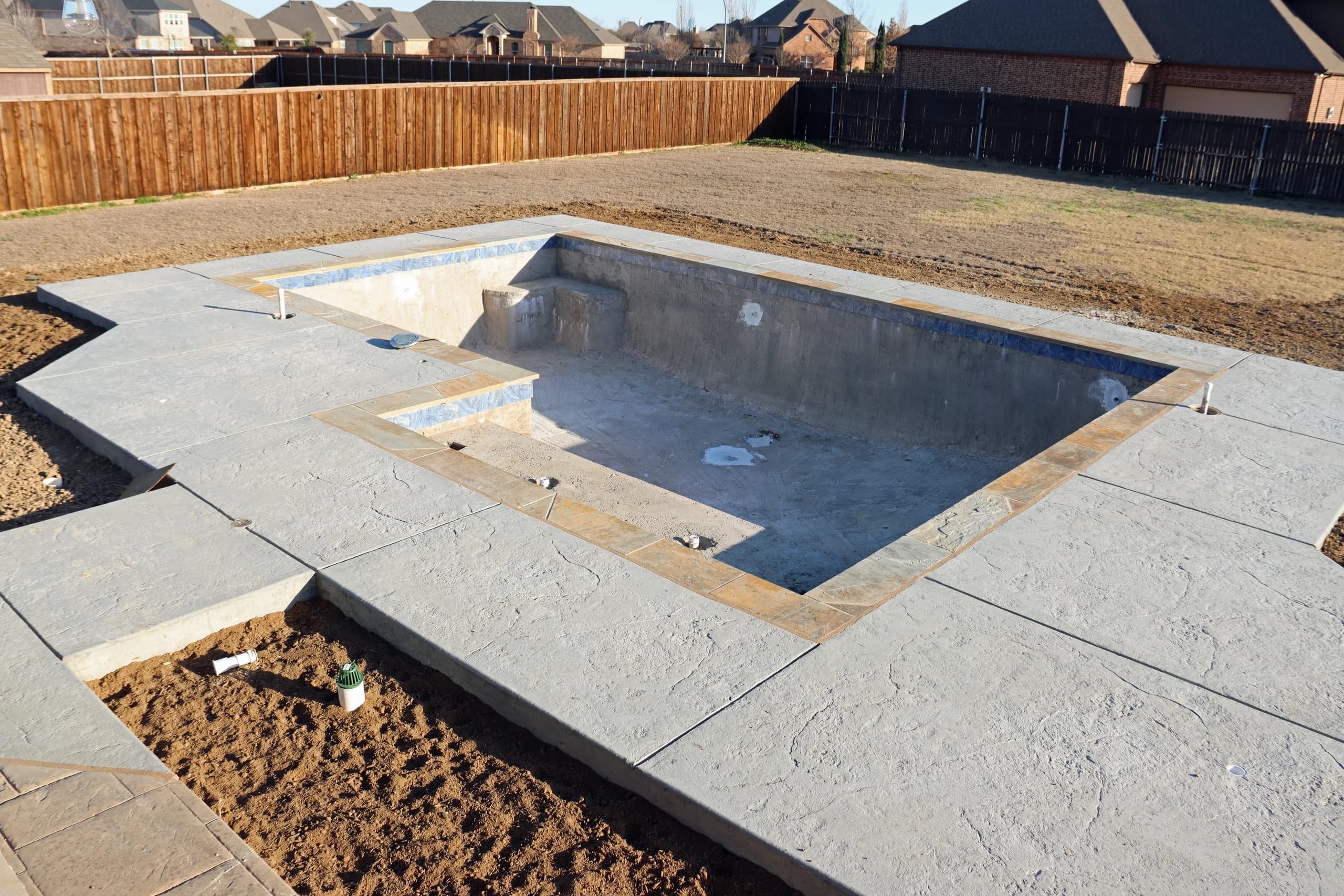 How to Hire a Pool Builder in Canada: Quotes, Permits, Timelines, Insurance, and Red Flags