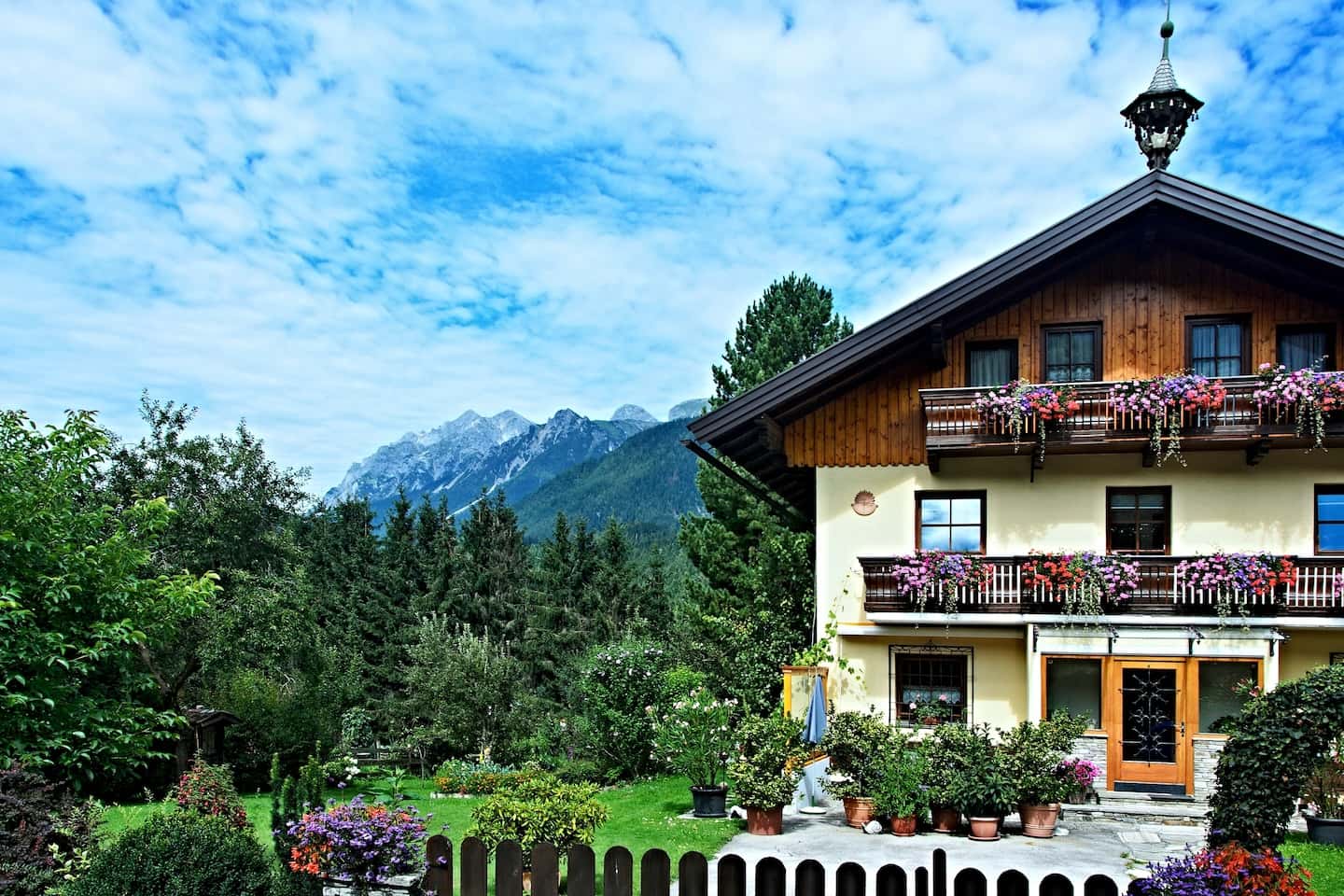 How to Prepare Your Home and Property For Canadian Wildfire Season - A Complete Checklist