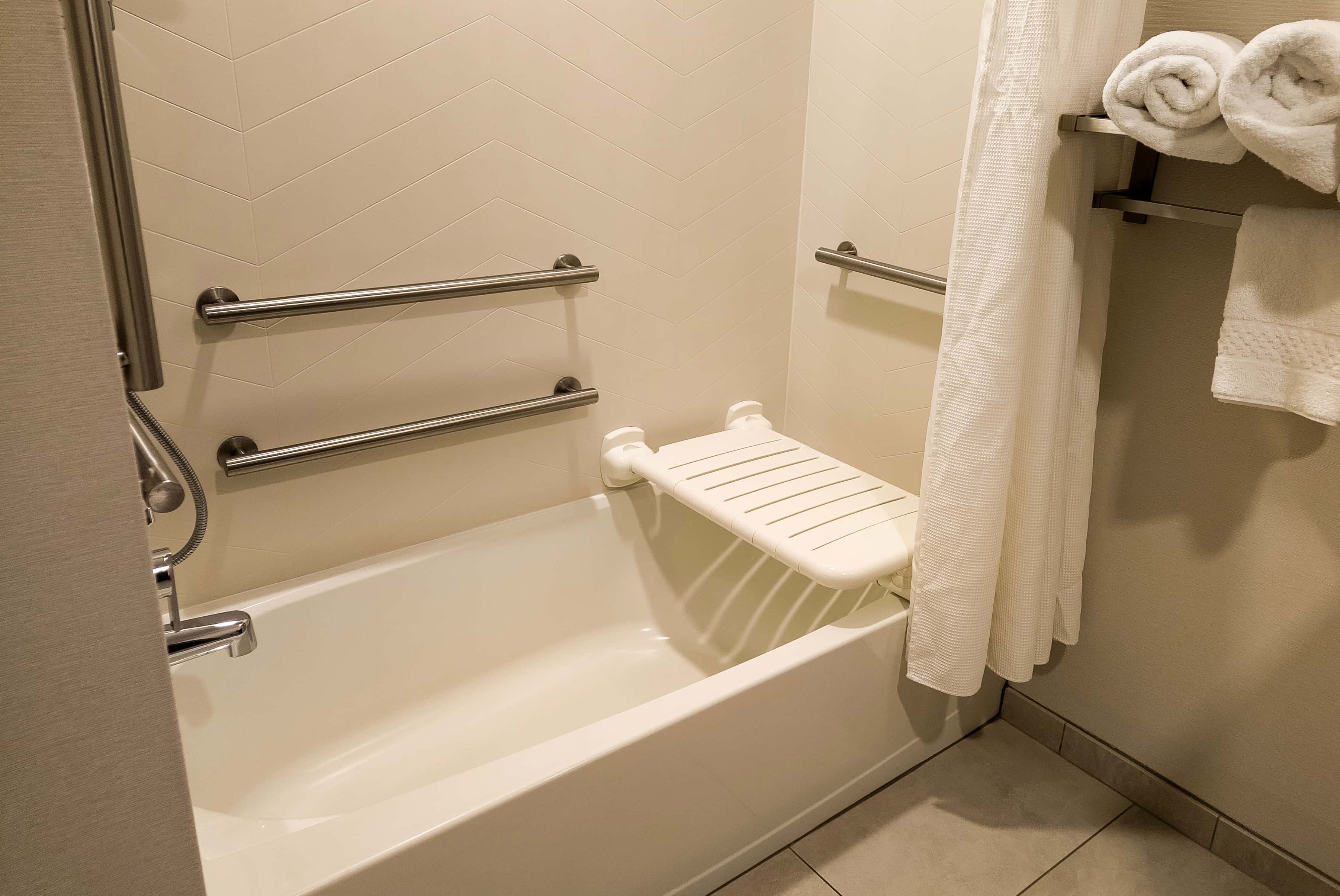 Accessible Tub-Shower Combo Features That Actually Reduce Falls: What to Look for Before You Renovate